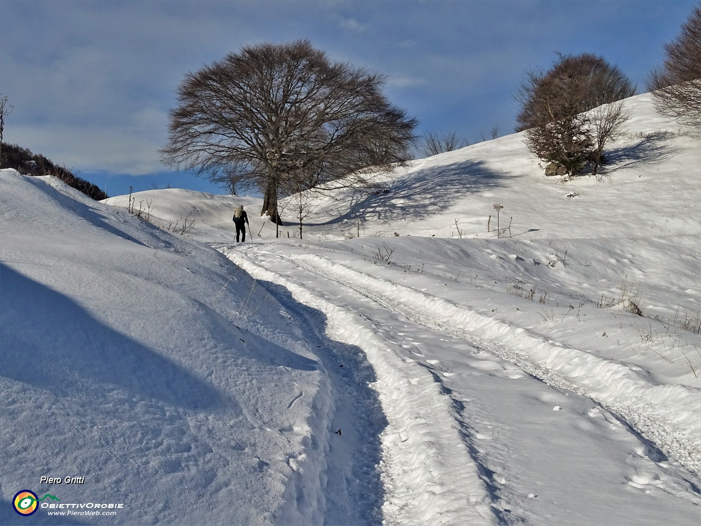 40 Man mano saliamo la neve aumenta.JPG